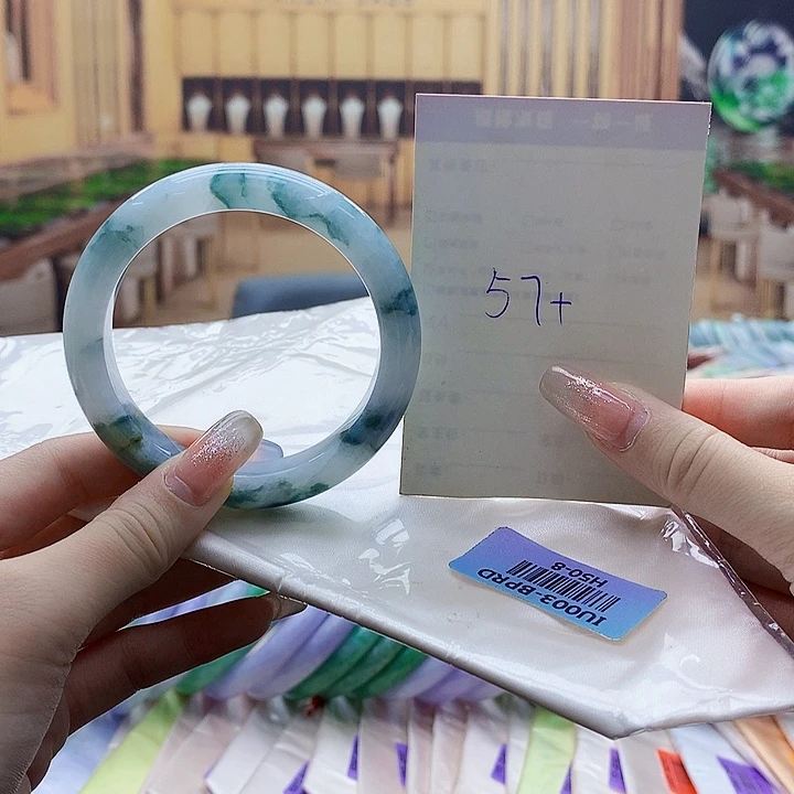 翡翠手镯未镶嵌The