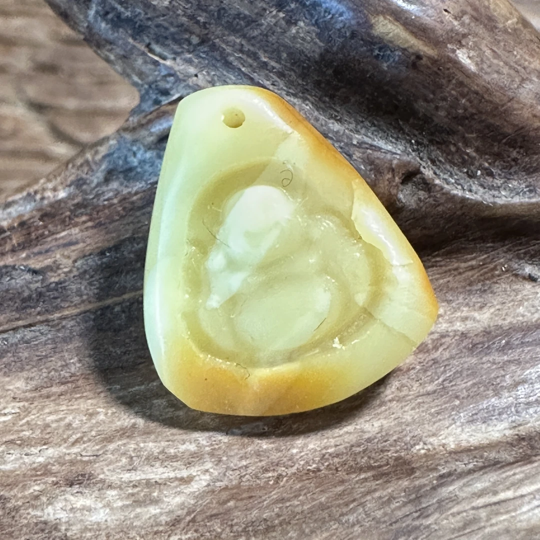 精品天然蜜蜡吊坠5d21n849p3y4fn1