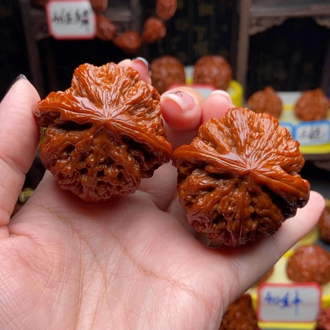 文玩核桃吊坠46粗筋