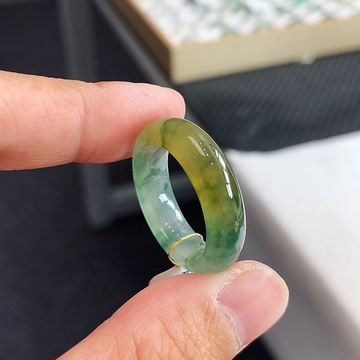 翡翠未镶嵌戒指19号