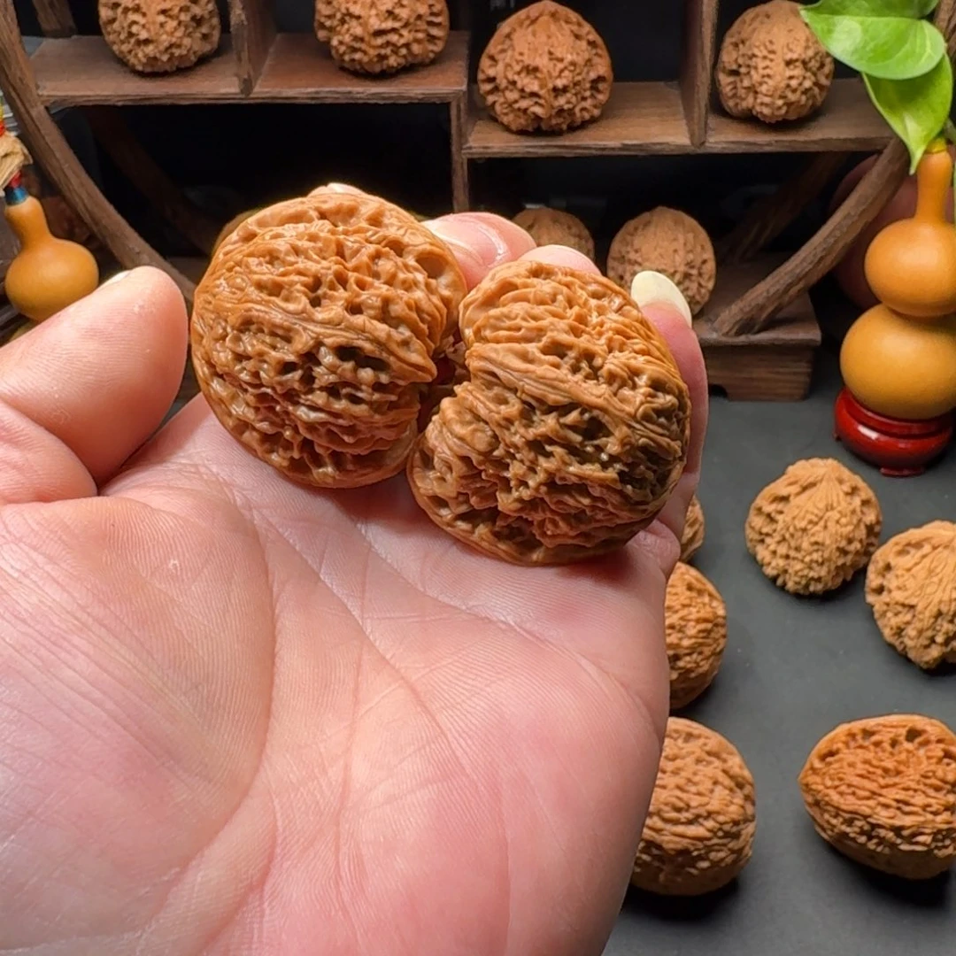 把件文玩核桃南疆石团子凹底拉丝尺寸42有修 特价