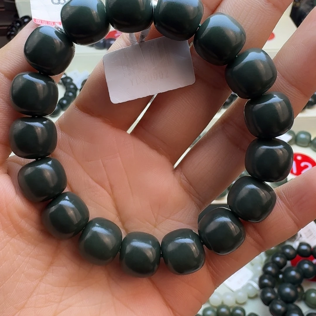 鸿***尔和田玉未镶嵌手串
