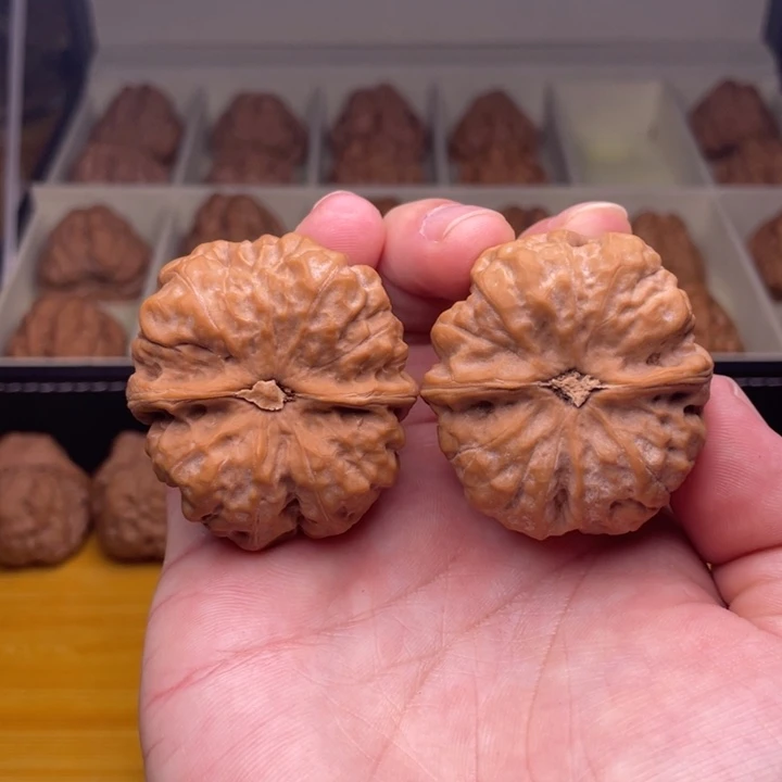 巨***锋文玩核桃吊坠精品蛤蟆头