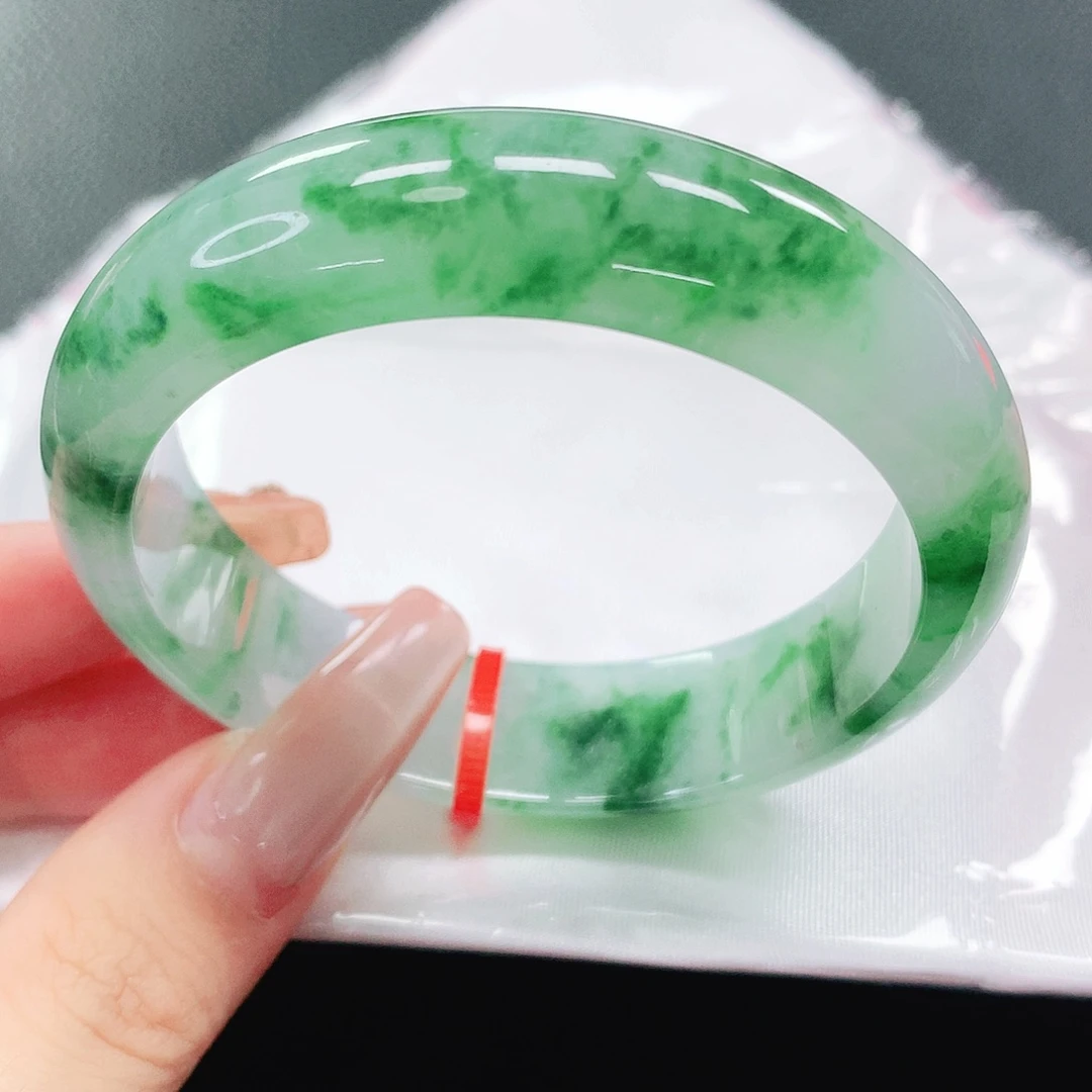 翡翠手镯未镶嵌52+圈