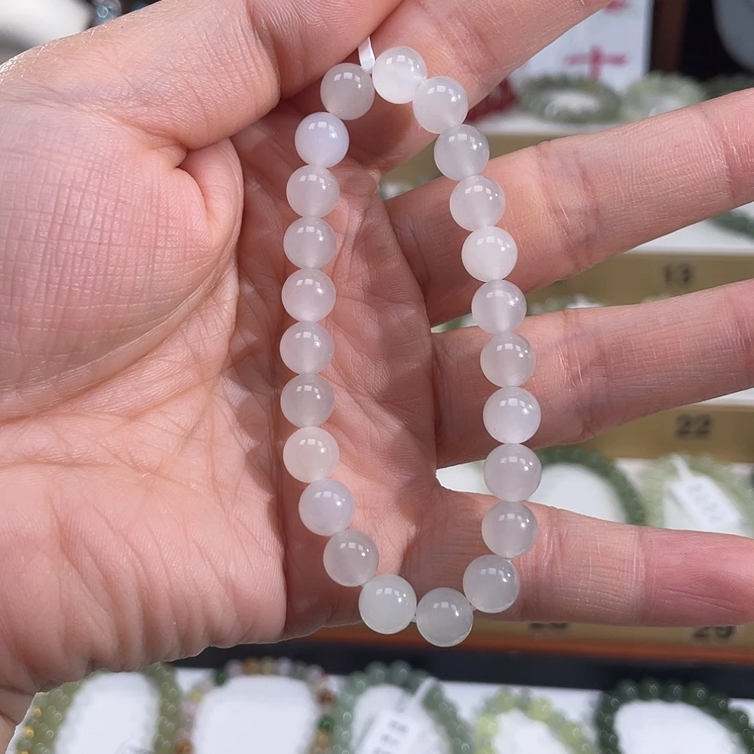 用***儿和田玉未镶嵌手链