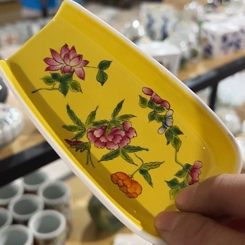 我是曹建宇同学你要给他们买点