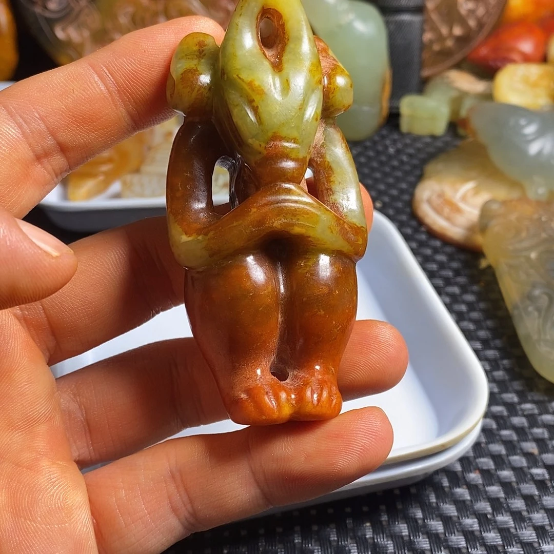 岫岩老玉（透闪石质玉）未镶嵌珠宝奇石