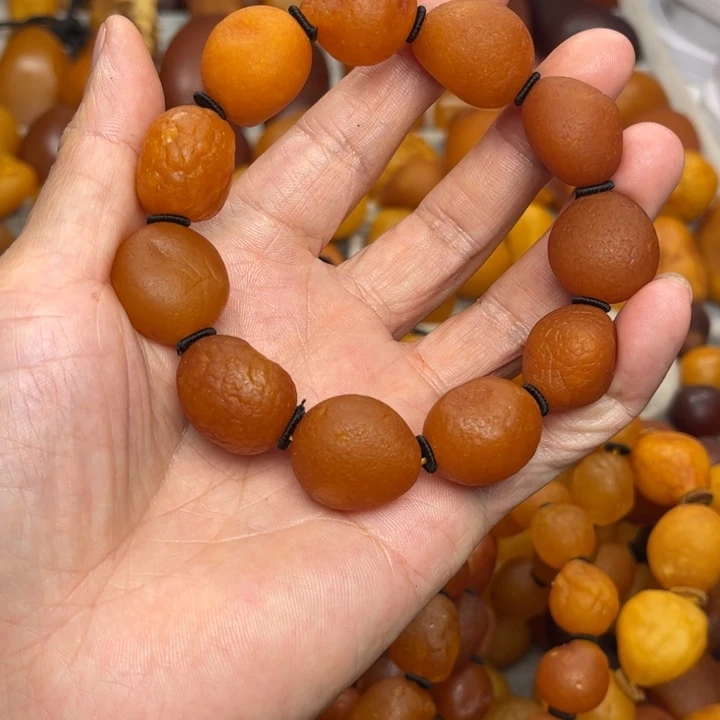 琥珀未镶嵌裸石天然蜜蜡手串