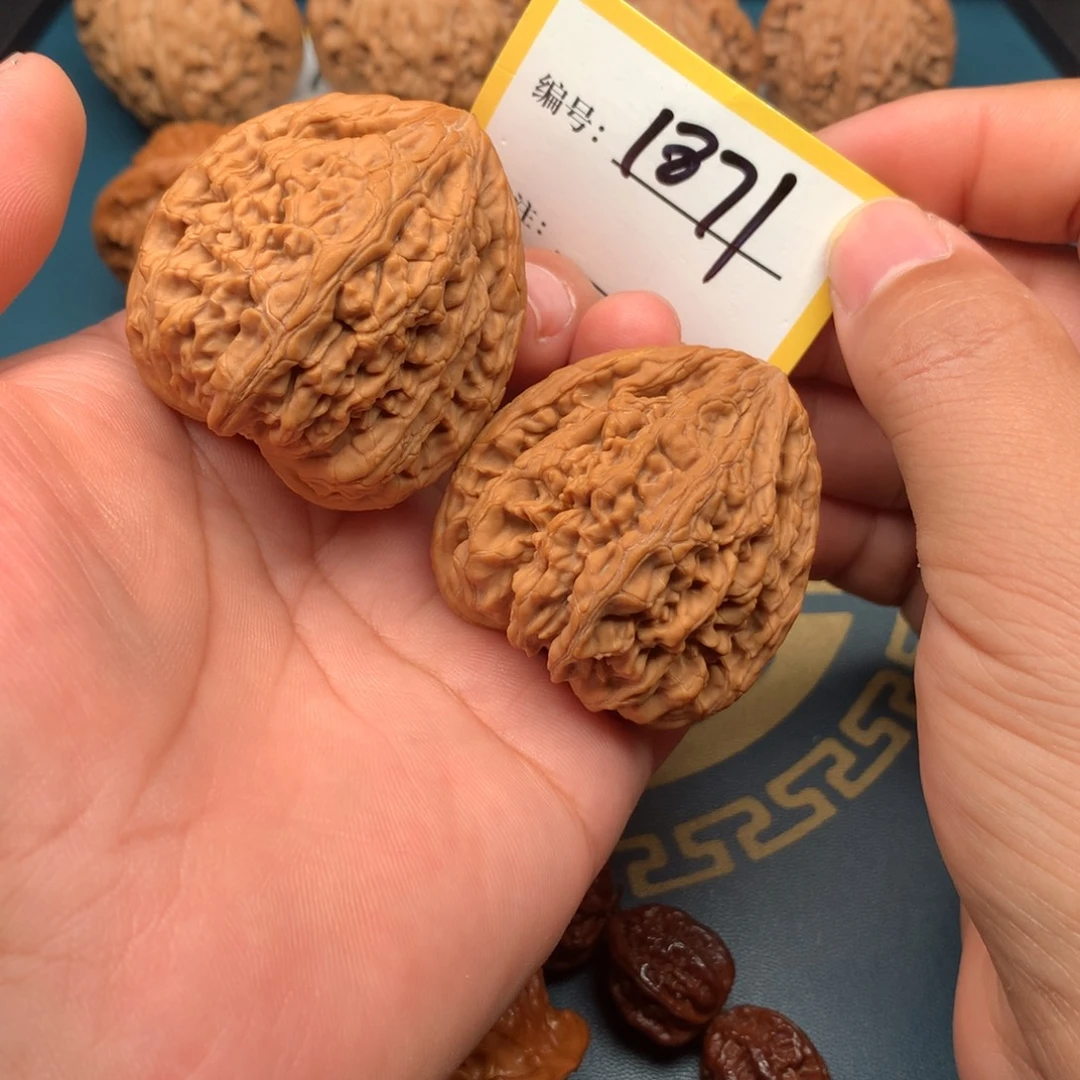 文玩核桃把件44全品虎头王1871