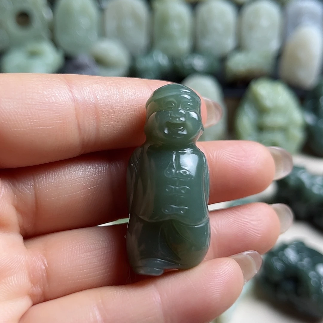 未镶嵌和田玉挂件