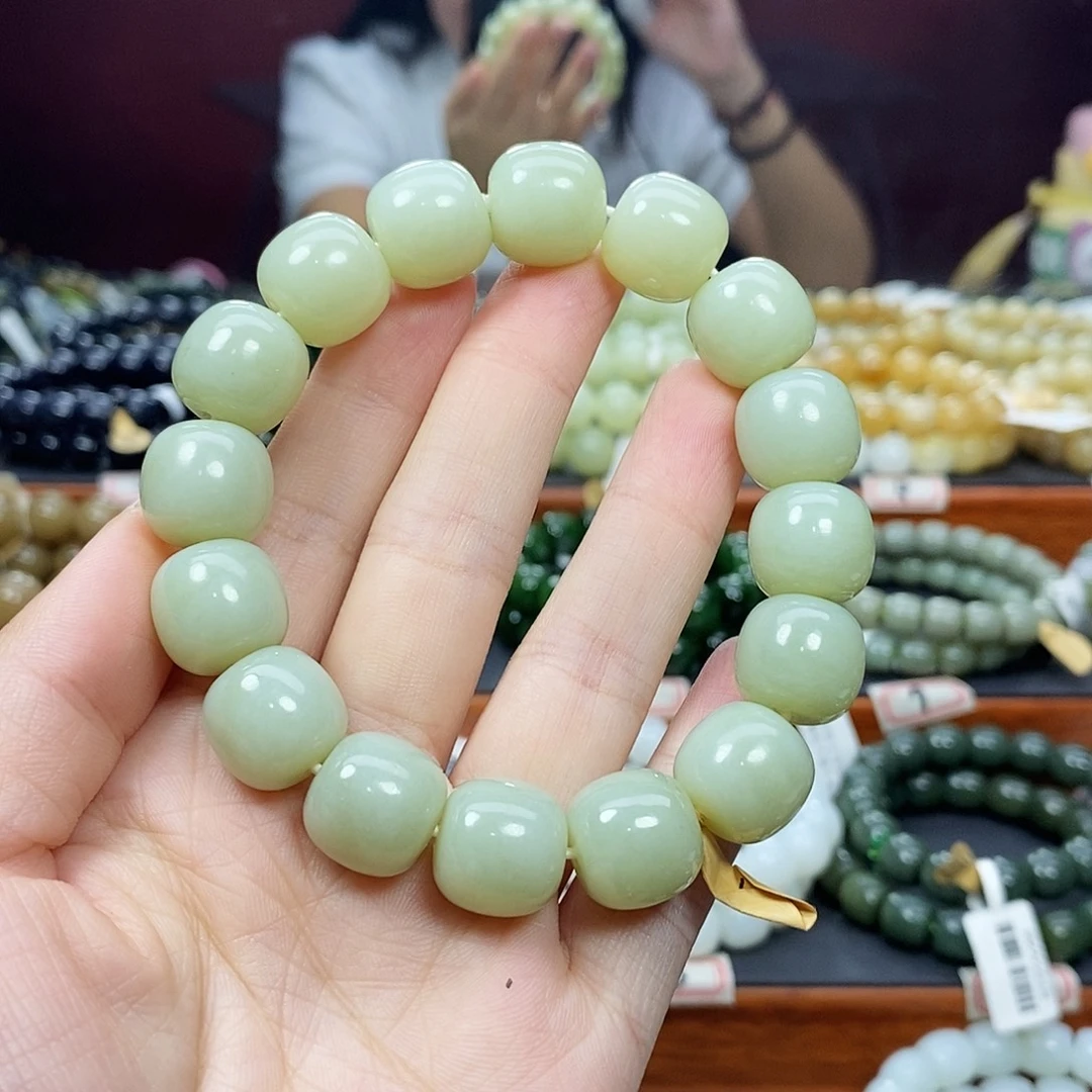 黑***地未镶嵌手链和田玉