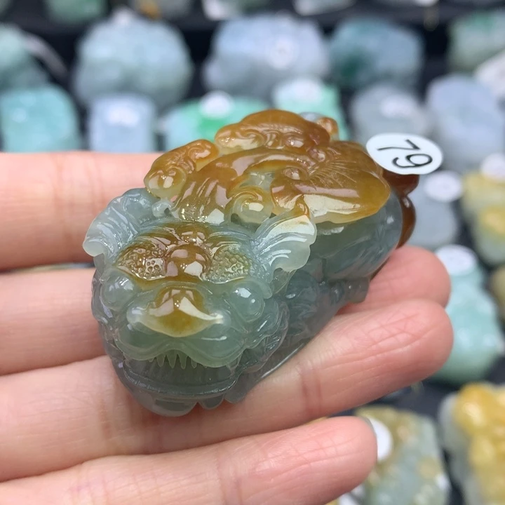 翡翠颈饰未镶嵌天然缅甸A货翡翠貔貅吊坠