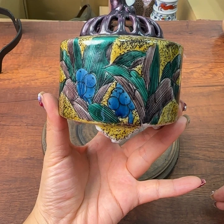 一个陶瓷物件哈哈哈哈