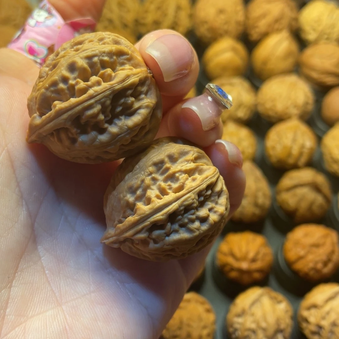 文玩核桃把件等**核桃