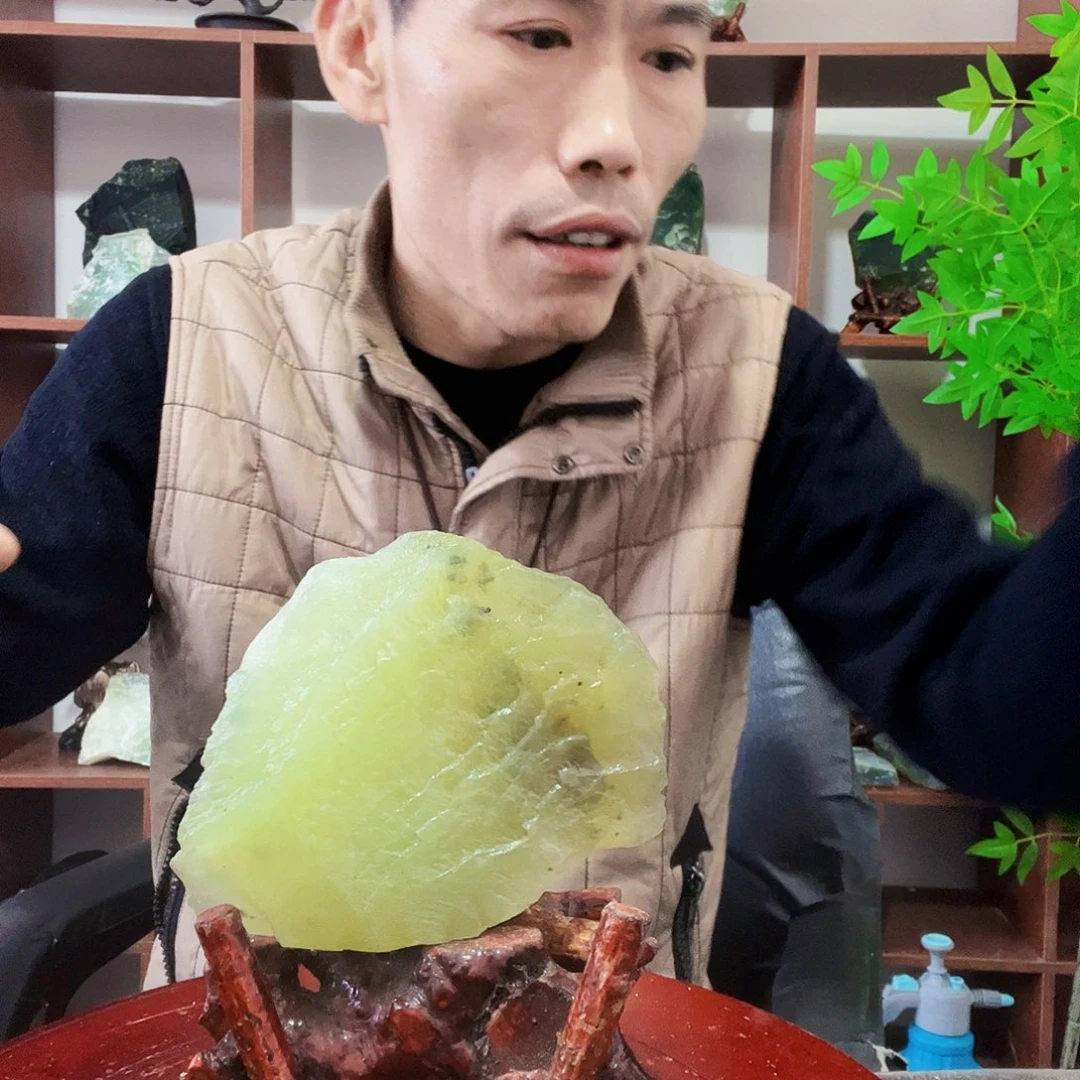 蛇纹石玉合金珠宝奇石