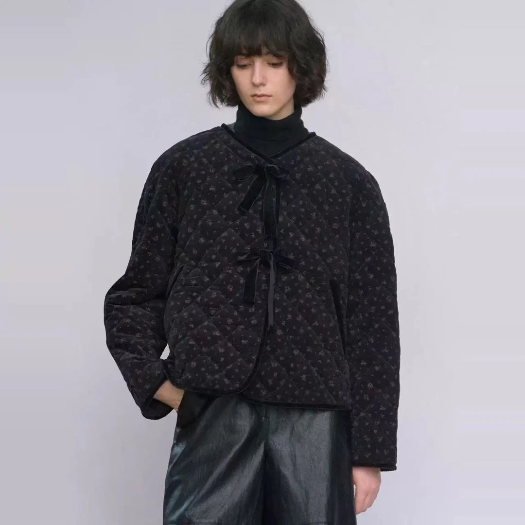 闪闪兒 反季福利 外套vocava*ca短款黑色提花3033