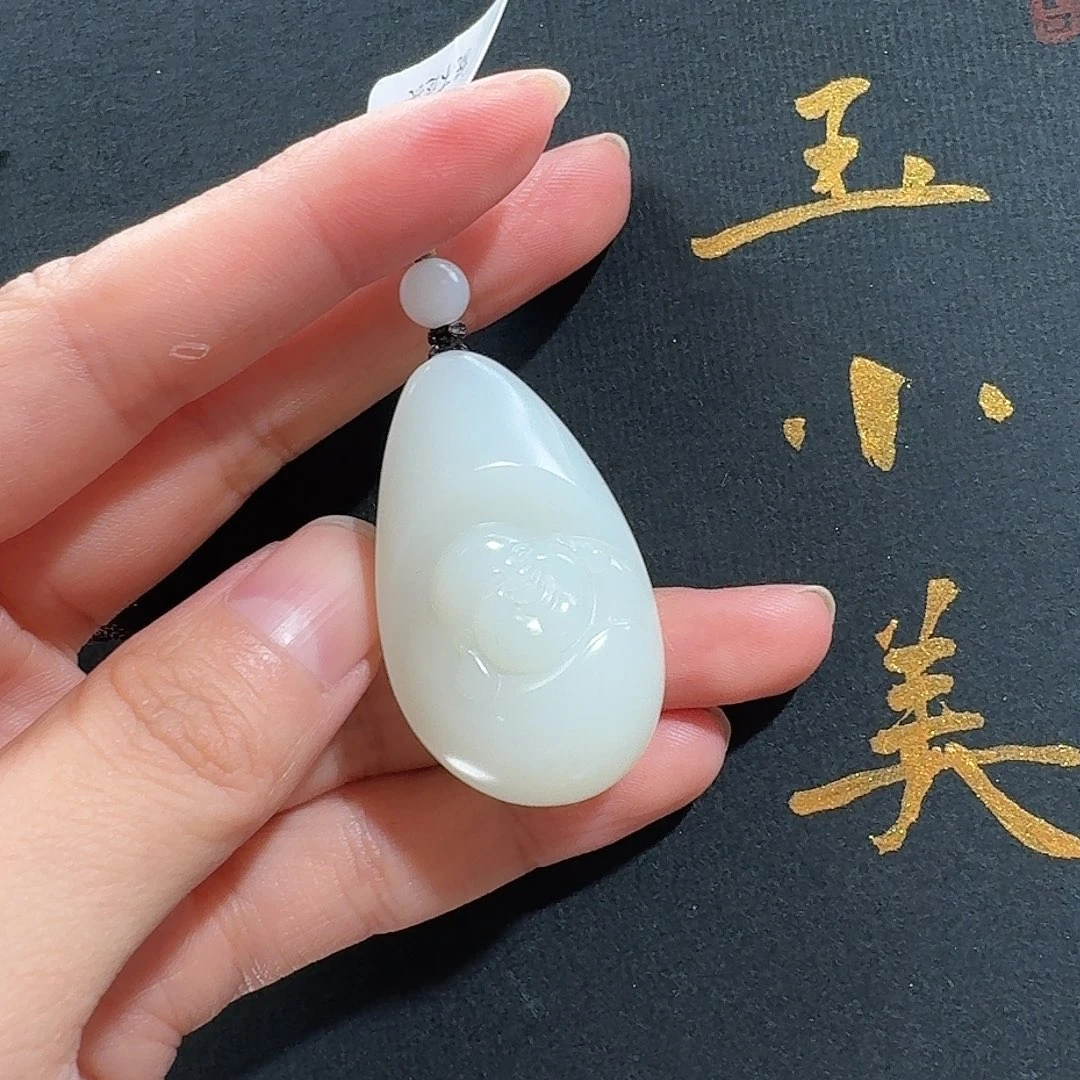 颈饰未镶嵌和田玉米达