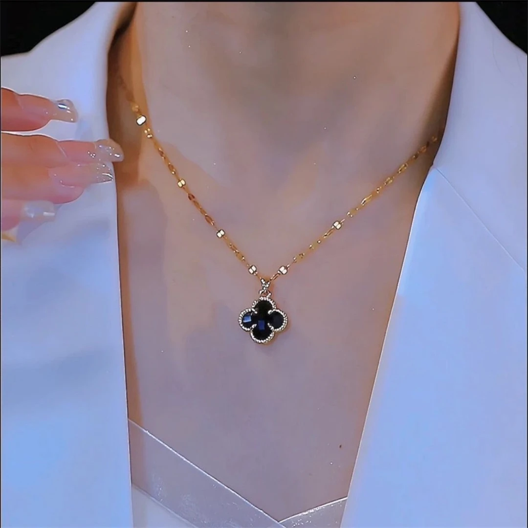 钛钢项链 四叶草项链时尚气质黑色素款坠链小众毛衣链经典简约