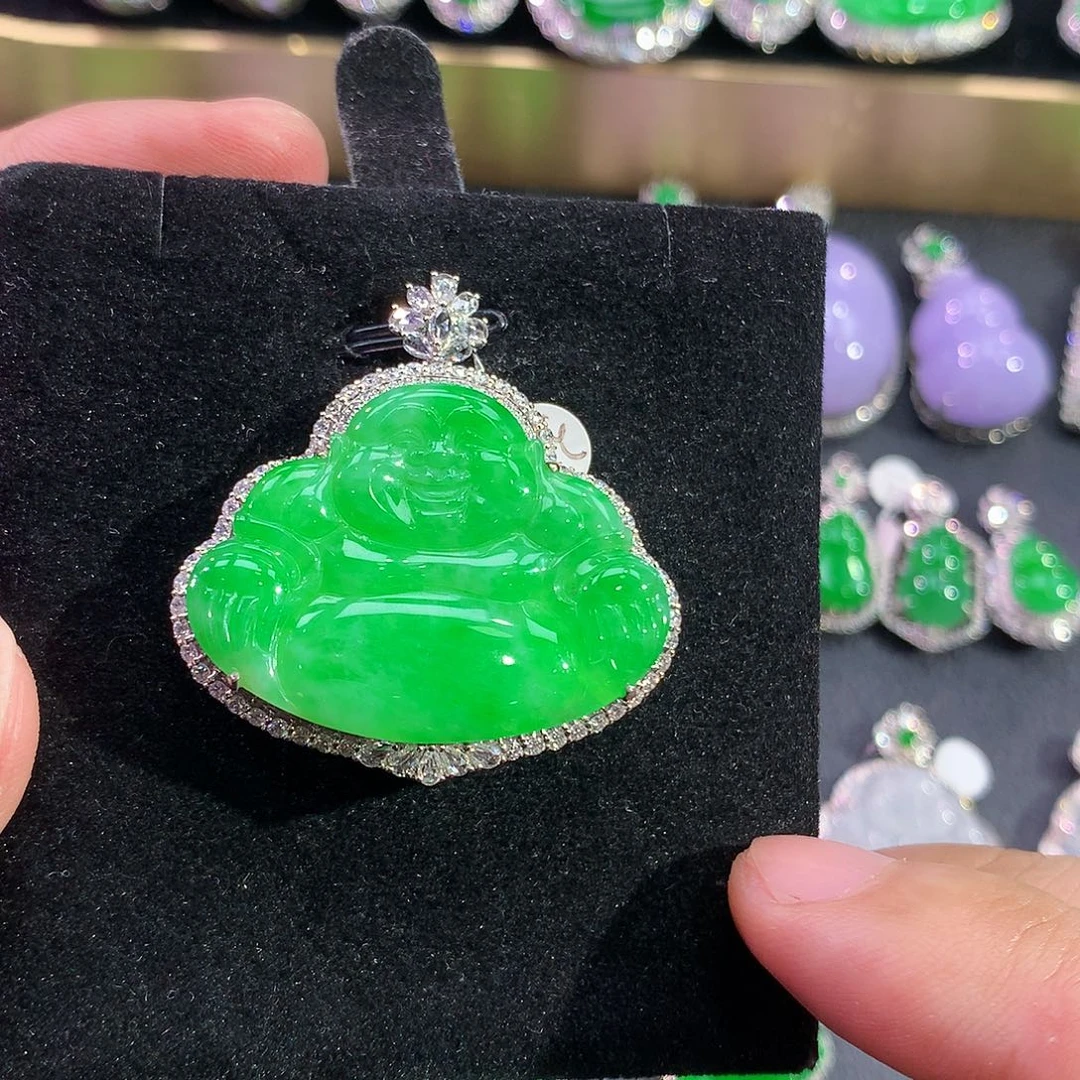 翡翠18K金镶嵌颈饰