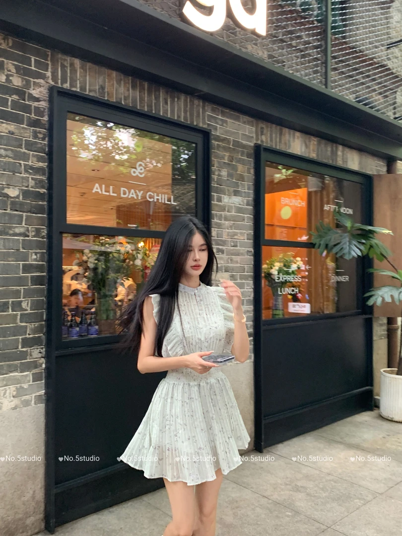 早秋气质雪纺连衣裙荷叶边设计无袖背心裙女秋A字韩系短裙7219