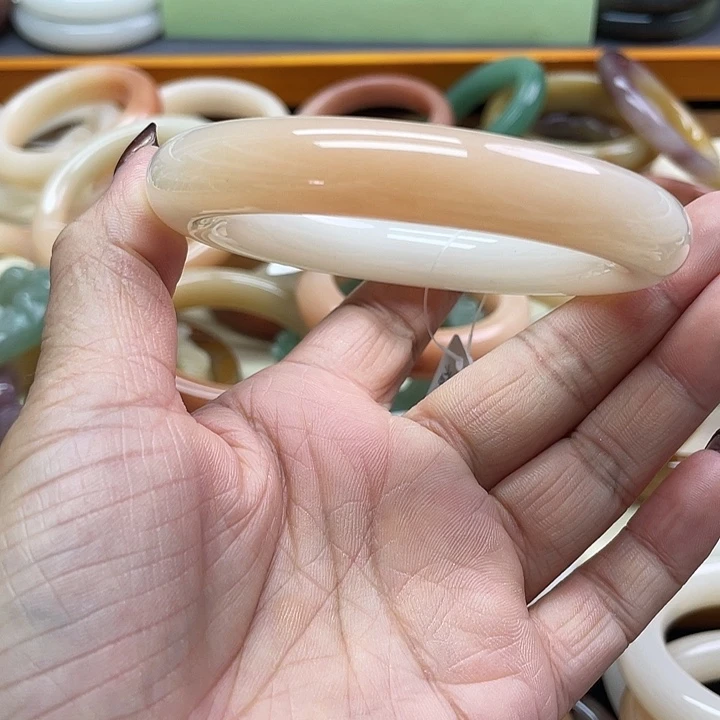 未镶嵌石英岩玉珠宝奇石?****花