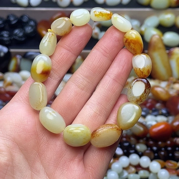 和田玉未镶嵌手串