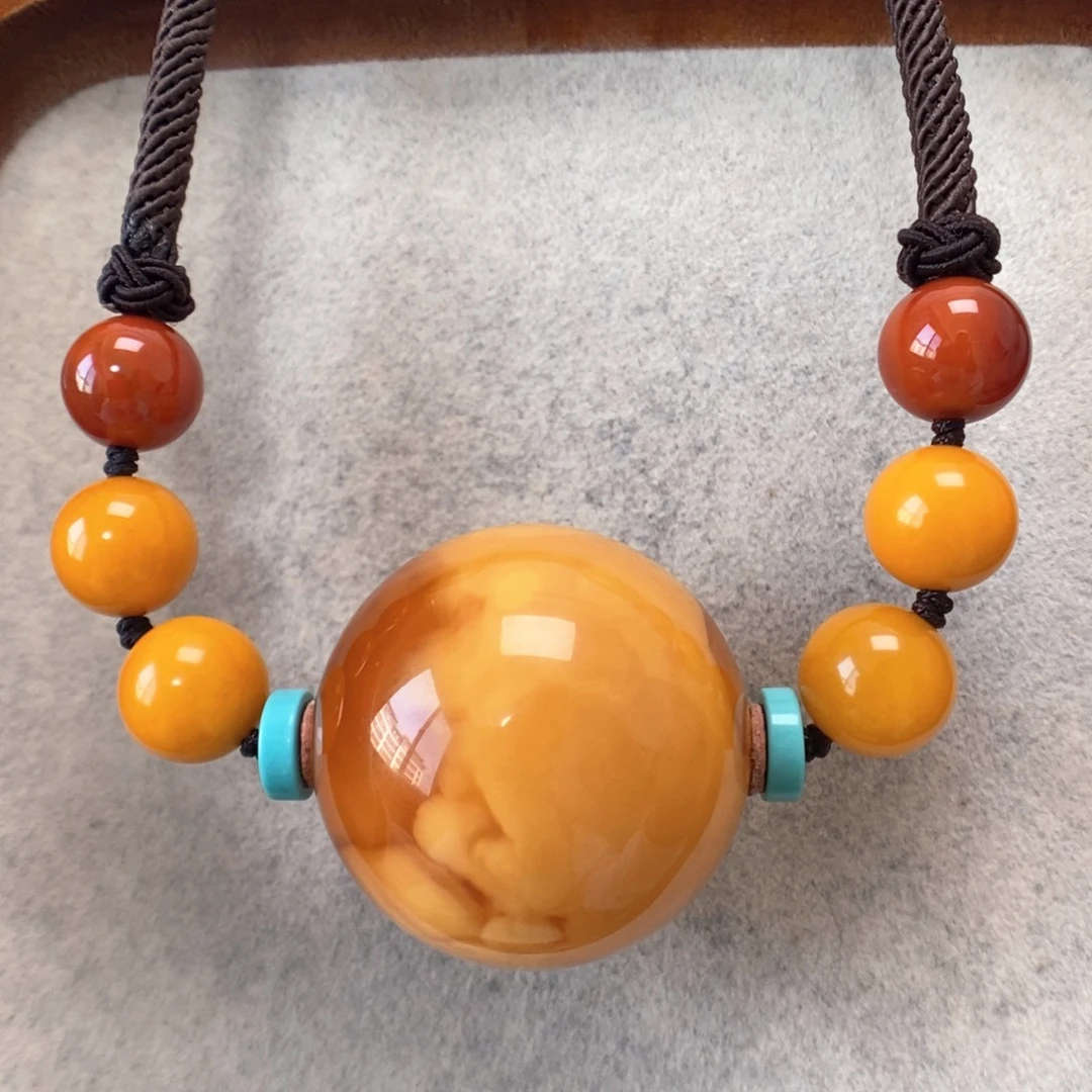 蜜蜡未镶嵌项链锁骨