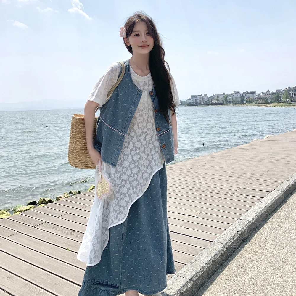 日系森系穿搭套装女夏季不规则蕾丝罩裙碎花牛仔马甲阔腿裤三件套