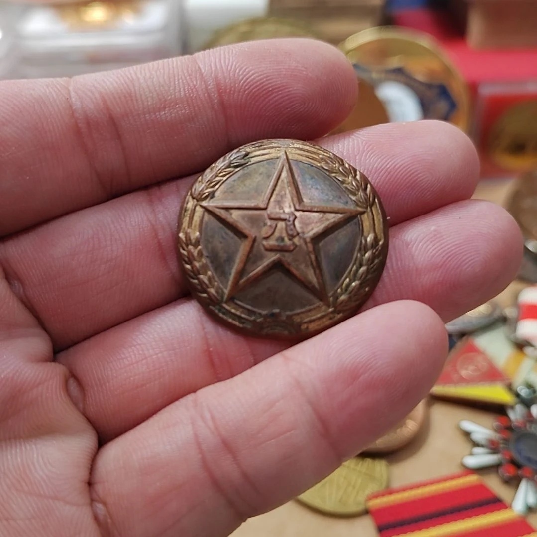 中国现代的纪念章一个