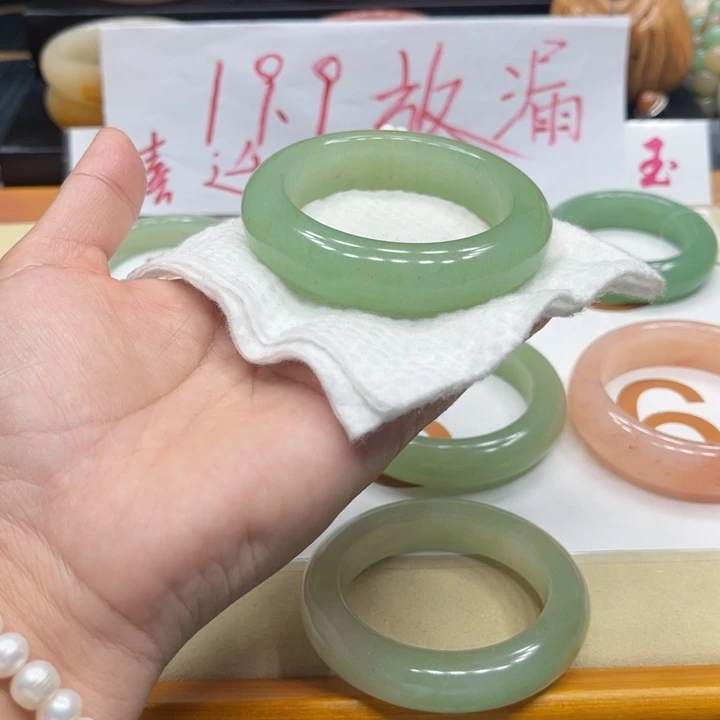 未镶嵌手镯石英质玉小*羊