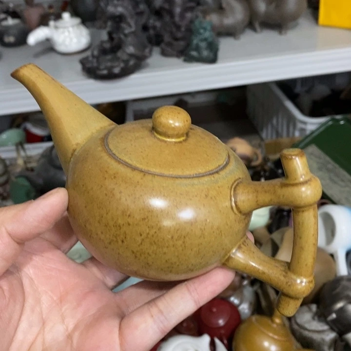 陶瓷艺术品及陶瓷壶