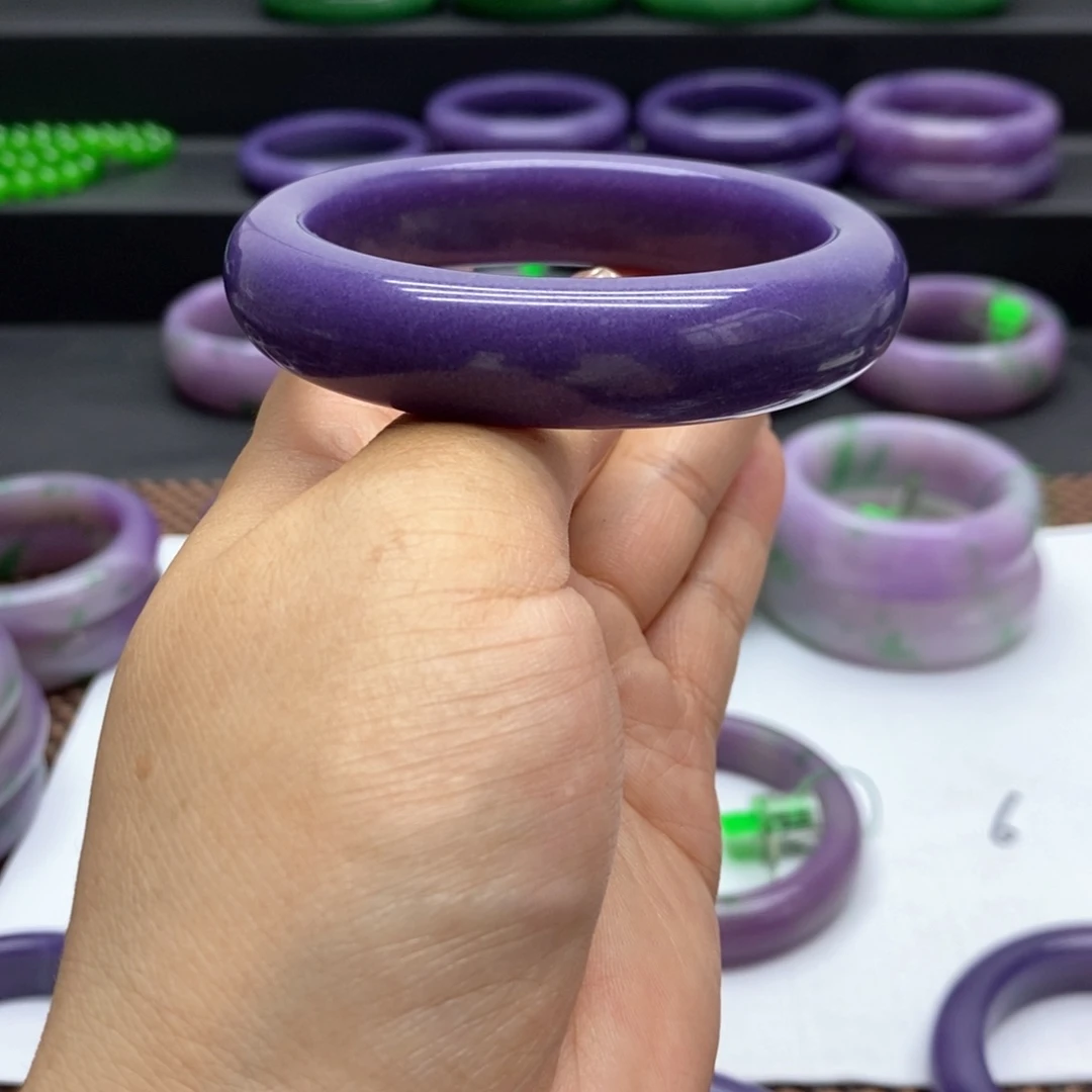 石英质玉（佘太翠）手镯未镶嵌