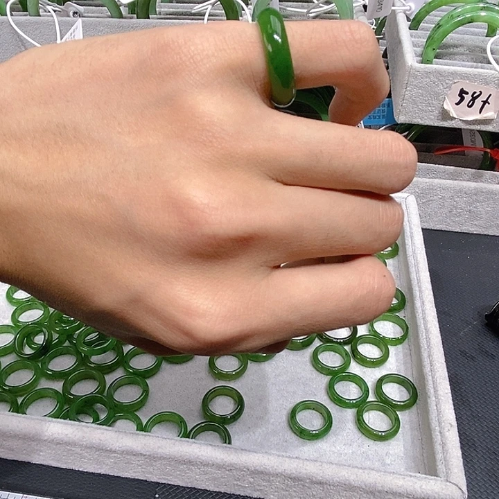 九***宝和田玉（碧玉）未镶嵌戒指