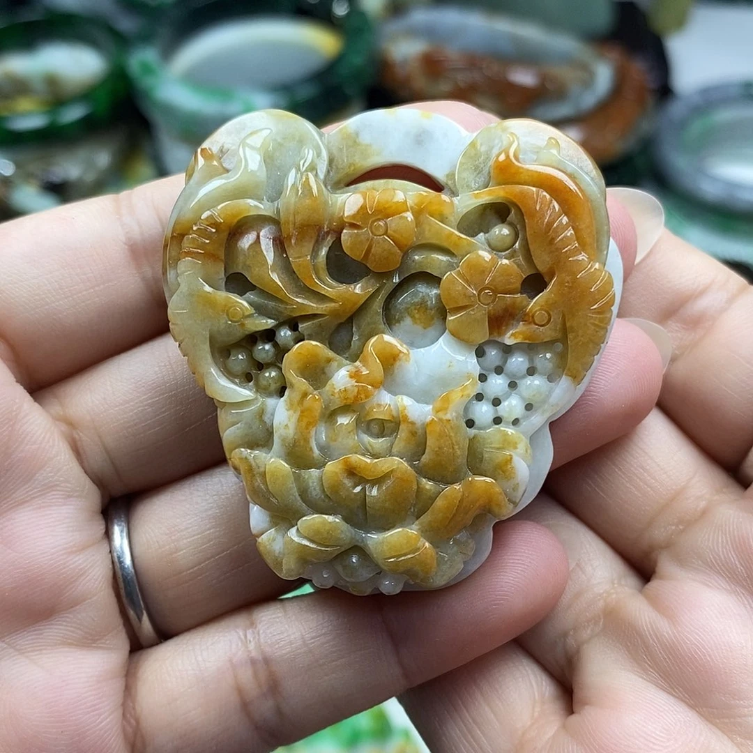 颈饰未镶嵌翡翠由*艺牌子