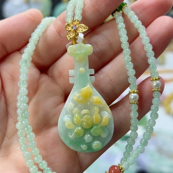 颈饰未镶嵌翡翠吊坠