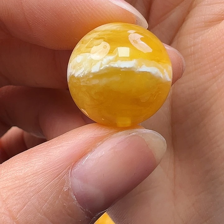 蜜蜡未镶嵌珠宝奇石