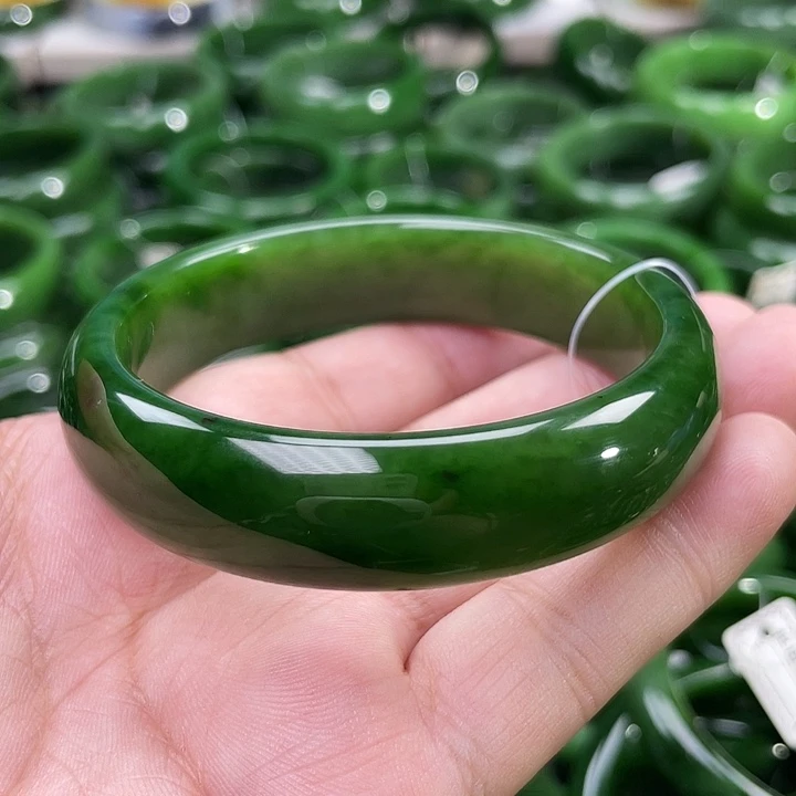 未镶嵌手镯和田玉（碧玉）