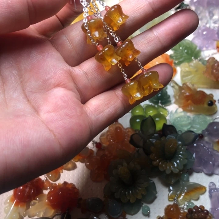 小***娘未镶嵌蛇纹石玉耳坠