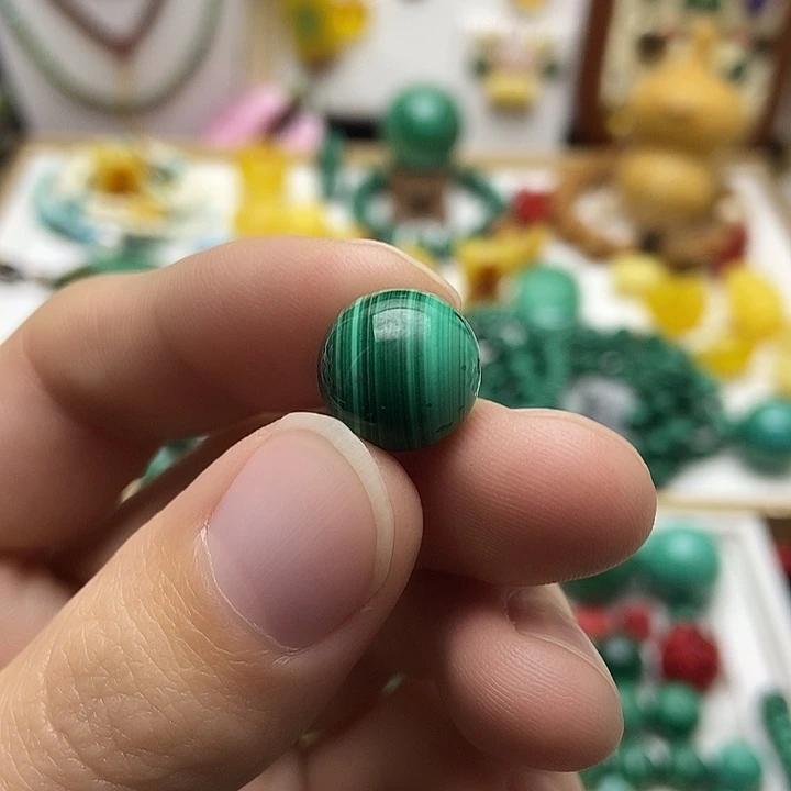 孔雀石未镶嵌单珠