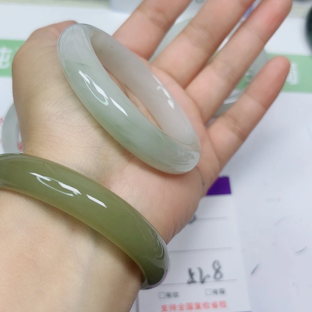 石英质玉未镶嵌手镯68/5253