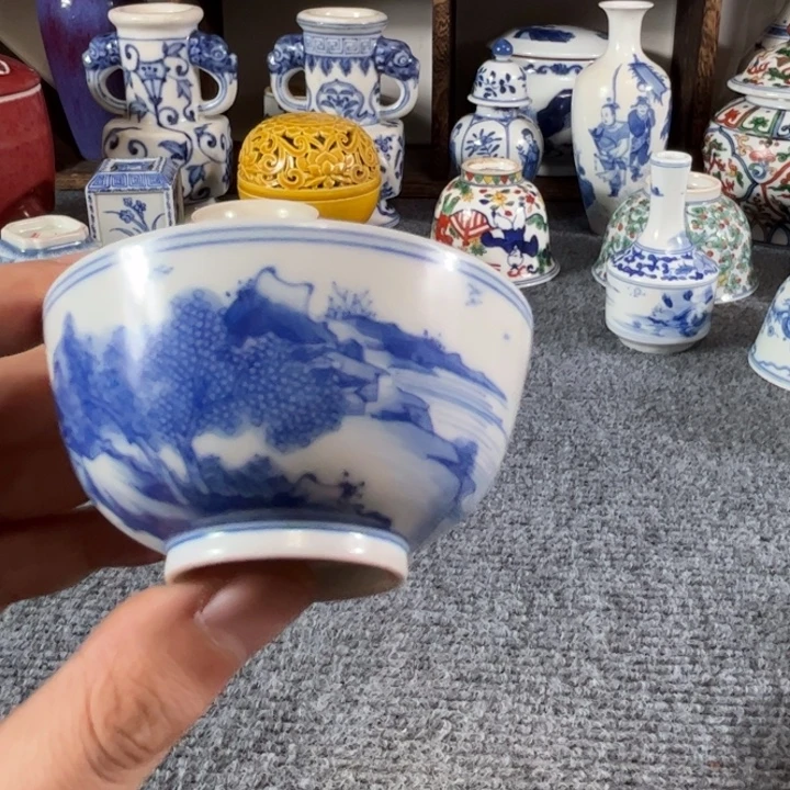 往***3陶摆件一对青花的小杯子