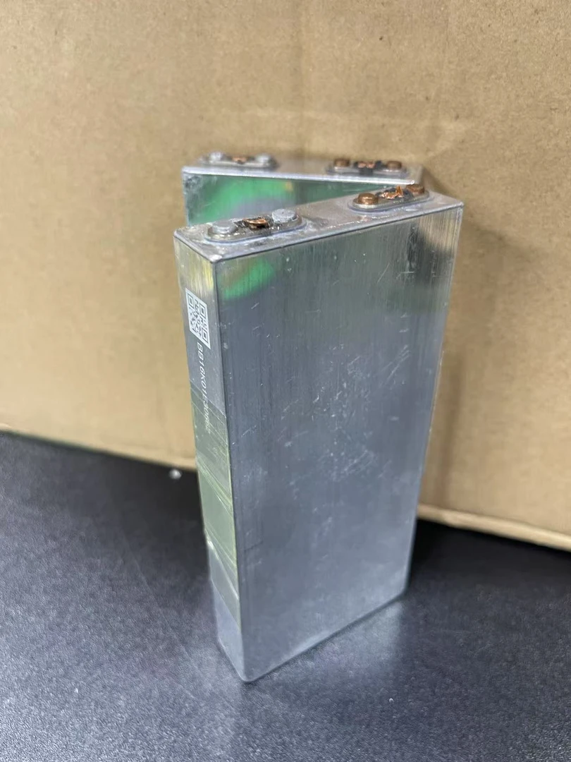 （发一块）3.2V20A磷酸铁锂启动电源小单体电池组装