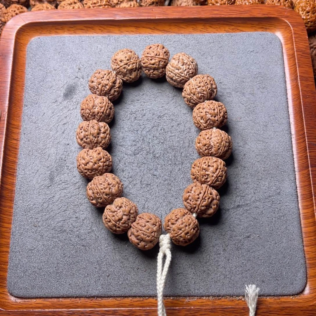 ****卍菩提15号金刚菩提满肉梅花19