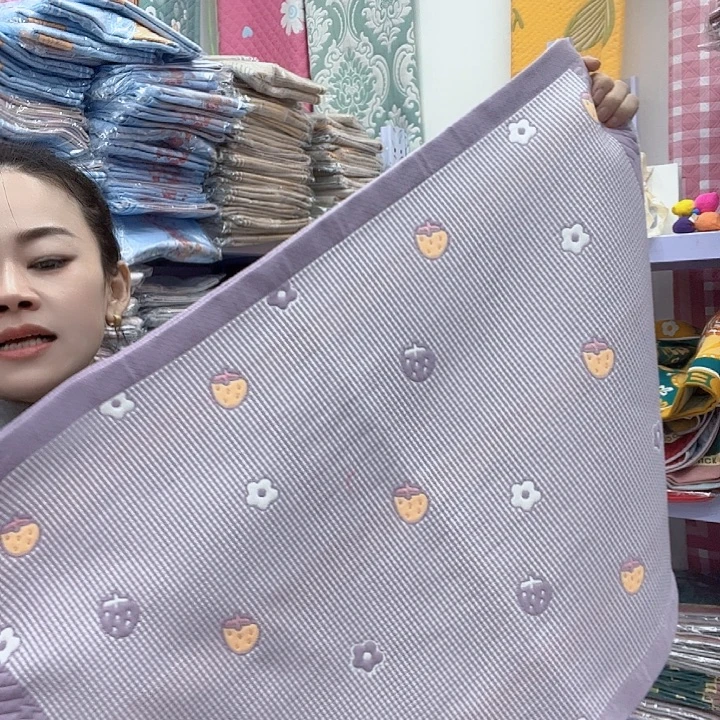 棉紫色小草莓纯棉