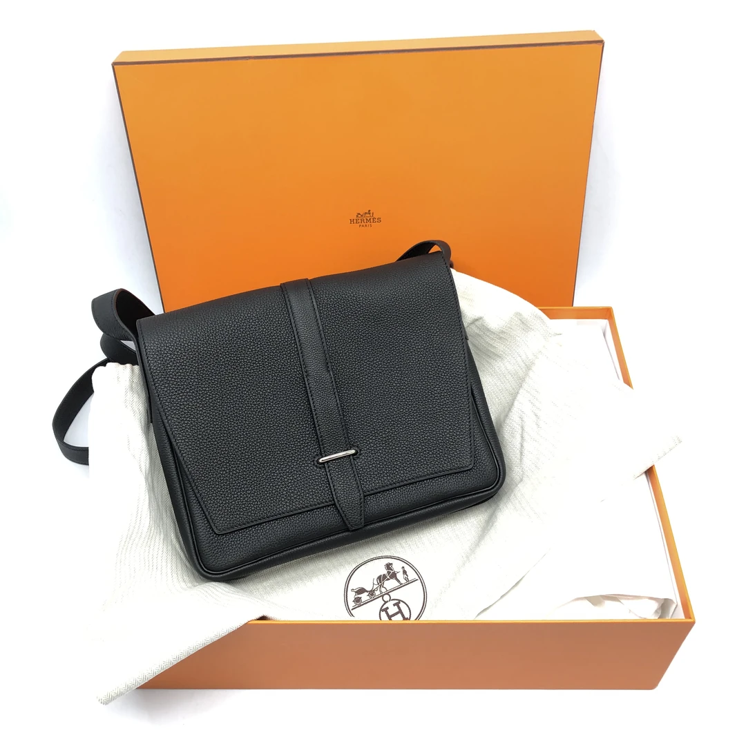 全新未使用 Hermes/爱马仕 Steve粒面牛皮单肩包/4039号