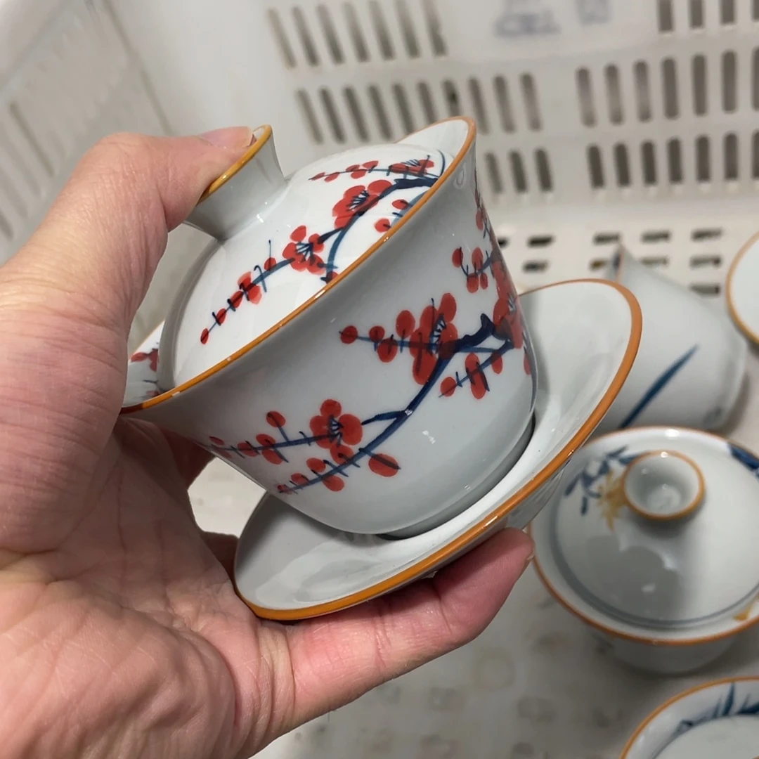 釉下手绘茶具，大瑕