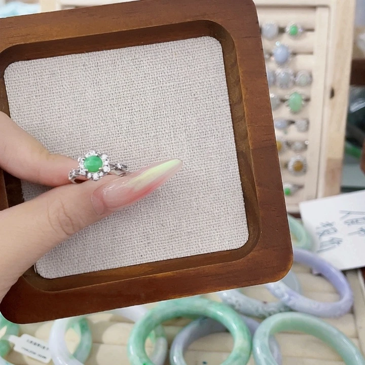 翡翠未镶嵌颈饰天然翡翠Ａ货