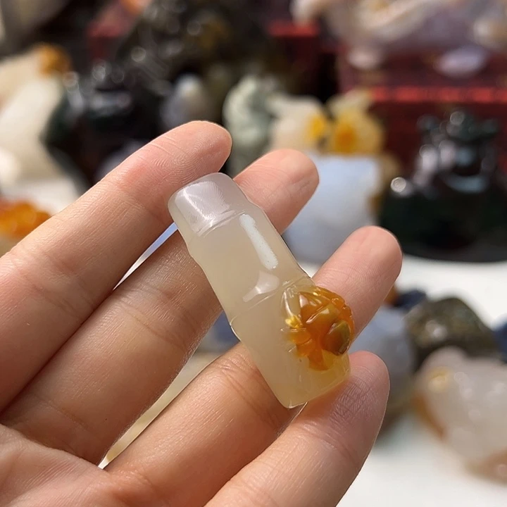 未镶嵌颈饰玛瑙/玉髓
