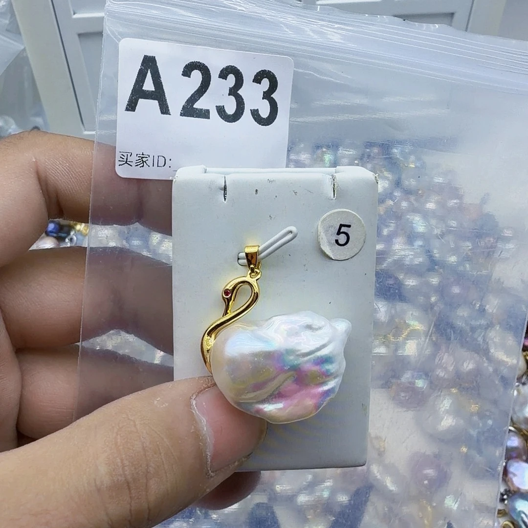 颈饰淡水珍珠钛钢