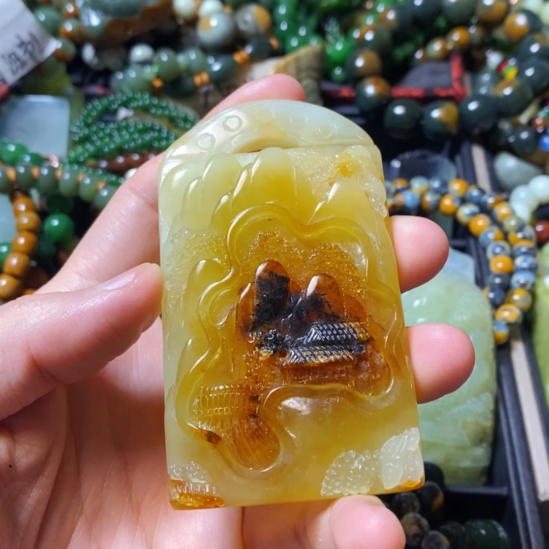蛇纹石玉未镶嵌颈饰